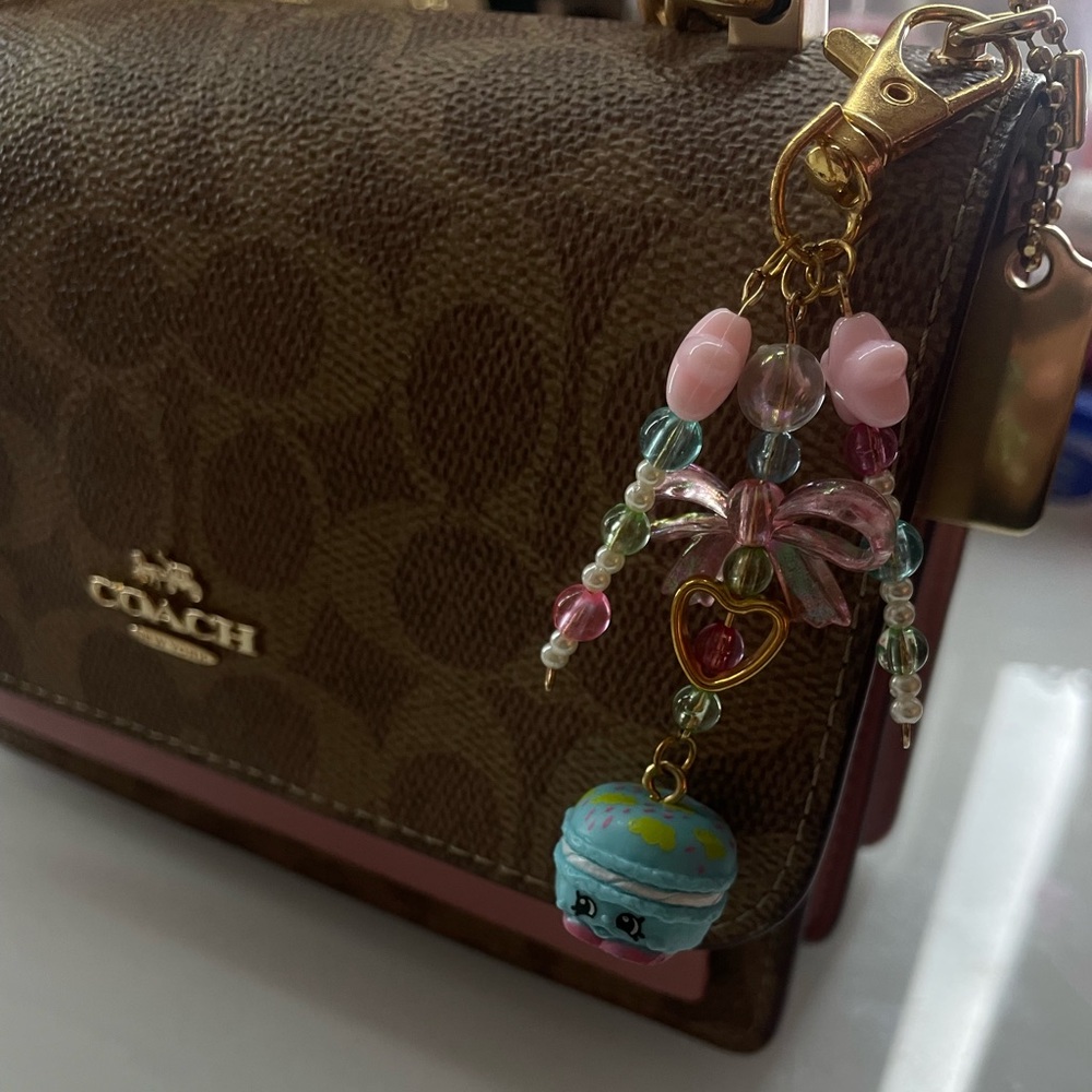 Shopkins macaroon keychain!